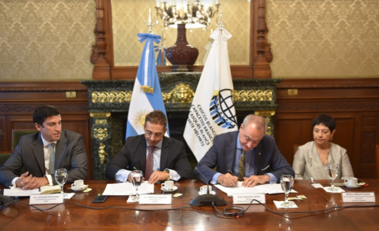 Acuerdo de cooperación entre CEADS y Cascos Blancos