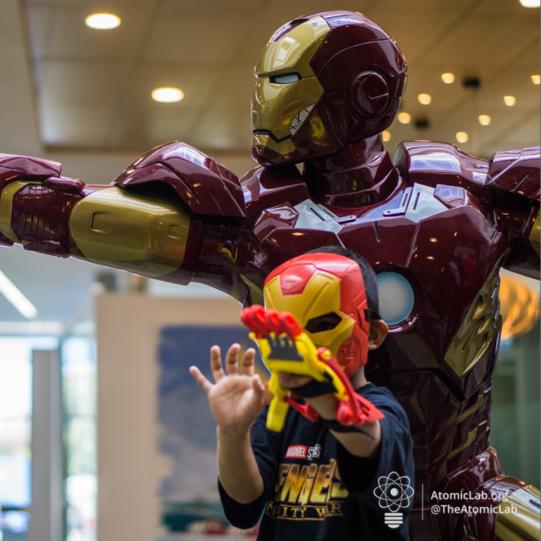 Atomic Lab llevó a cabo nuevos “Manotones”, inspirados en una película de Marvel