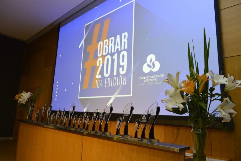 Por décimo año consecutivo se entregaron los Premios Obrar