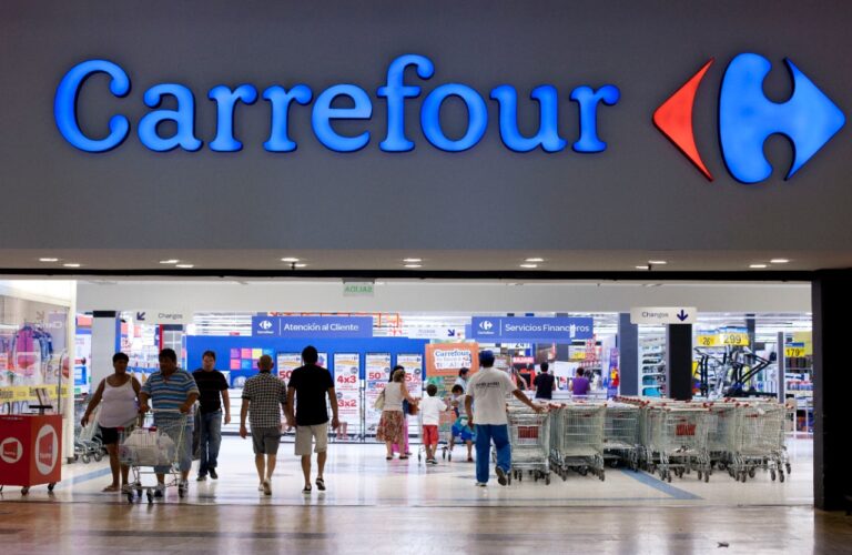 Carrefour incorpora energía eólica en supermercados