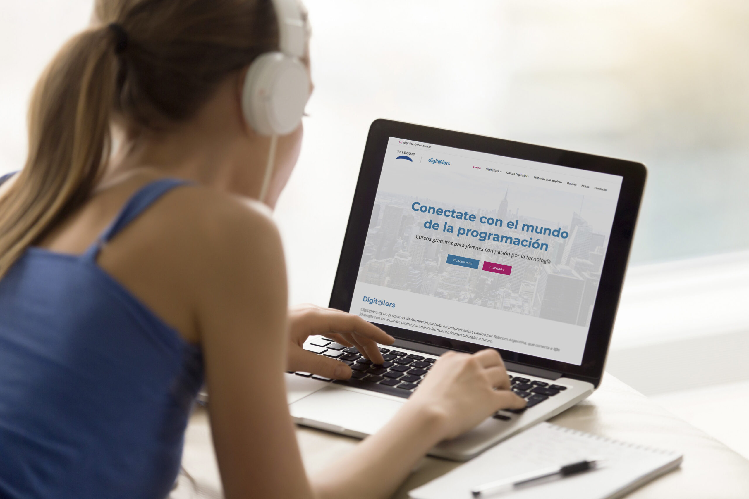 Con su programas de inversión en la comunidad, Telecom impulsa una vida más digital