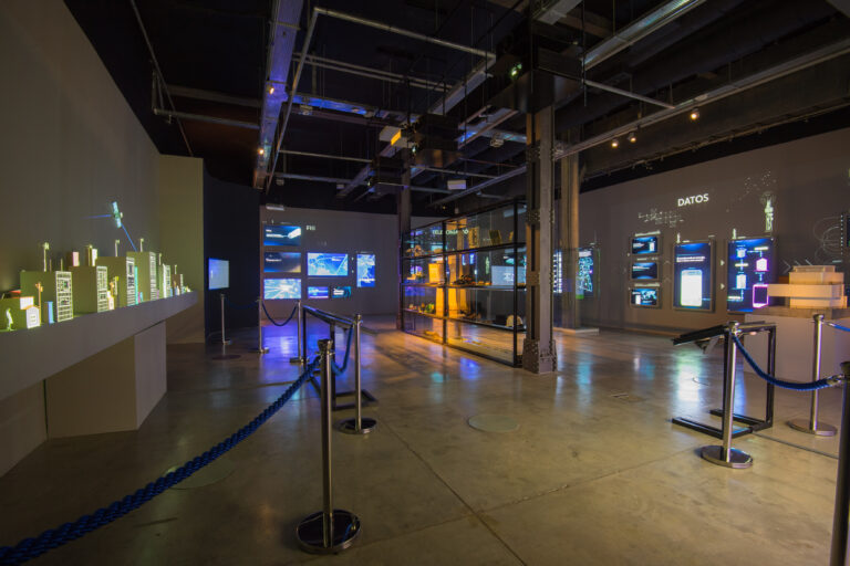 Fundación Teléfonica Movistar lanzó la muestra Conectados en un formato digital