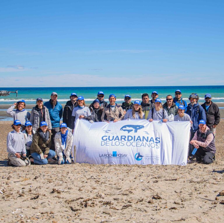 La Roche-Posay apoyó la realización de una limpieza muestral costera en Península Valdés