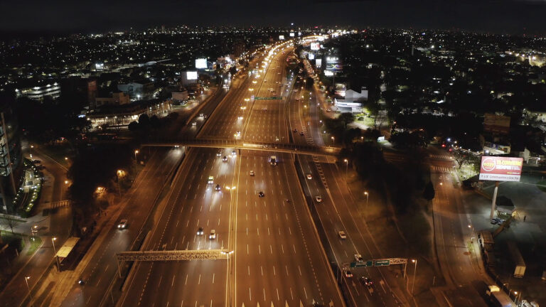 Autopistas del Sol y Autopistas del Oeste ya operan con el 100% de energía renovable