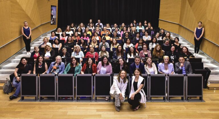 Reconocen en trabajo de un importante grupo de emprendedoras argentinas