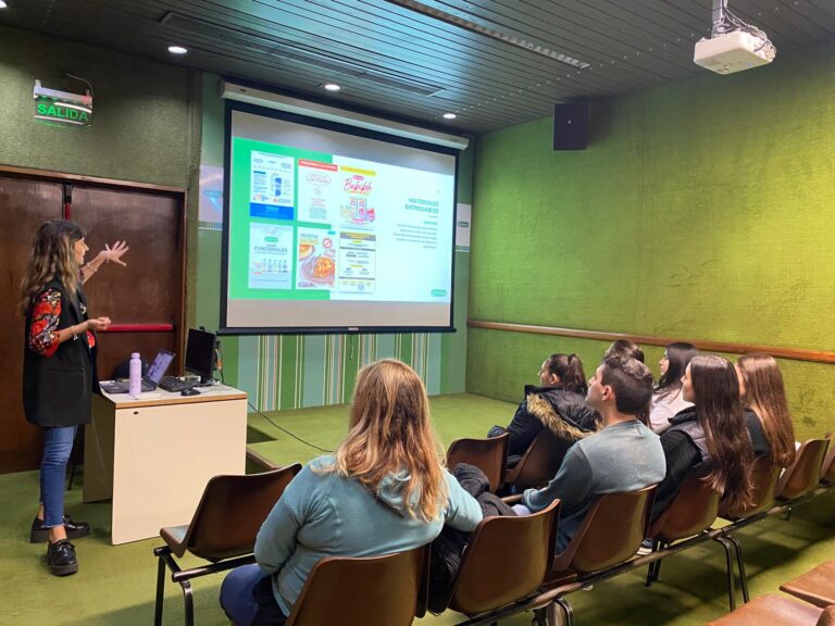 Nuevo proyecto educativo junto a universidades que ofrecen la carrera de Licenciatura en Nutrición