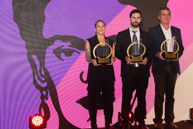 Los ganadores de premio EOY Categoria Social estuvieron en unirSe