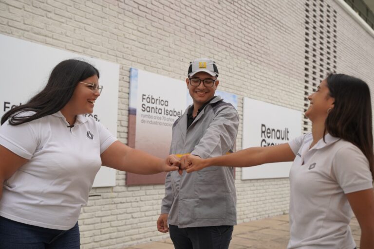 Renault Argentina contribuye al desarrollo de estudiantes de carreras universitarias