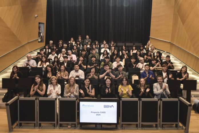 Jóvenes de Reciduca crean soluciones sustentables con el apoyo de BBVA