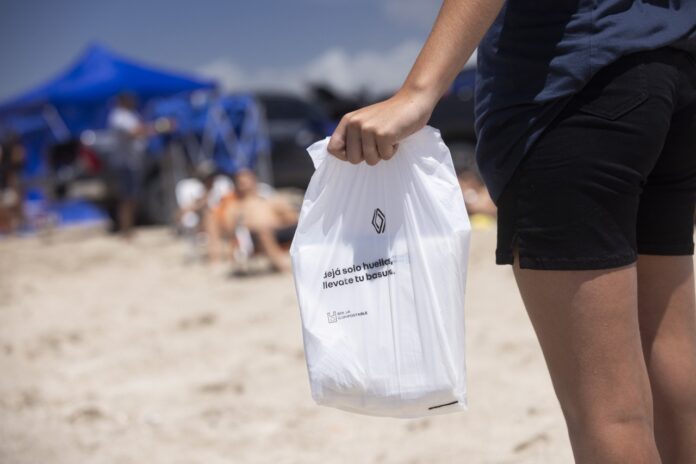 «Dejá solo huellas, llevate tu basura»: una invitación a cuidar el medio ambiente este verano