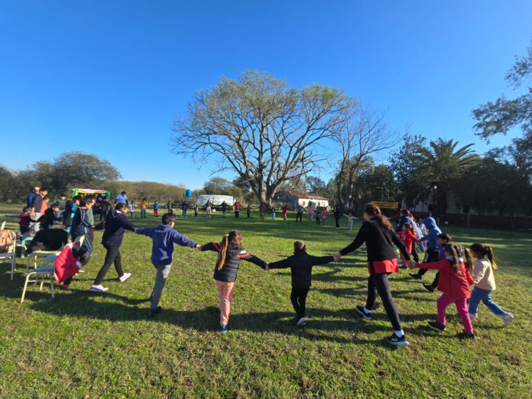 Un programa que impulsa la educación y el bienestar en escuelas rurales del país