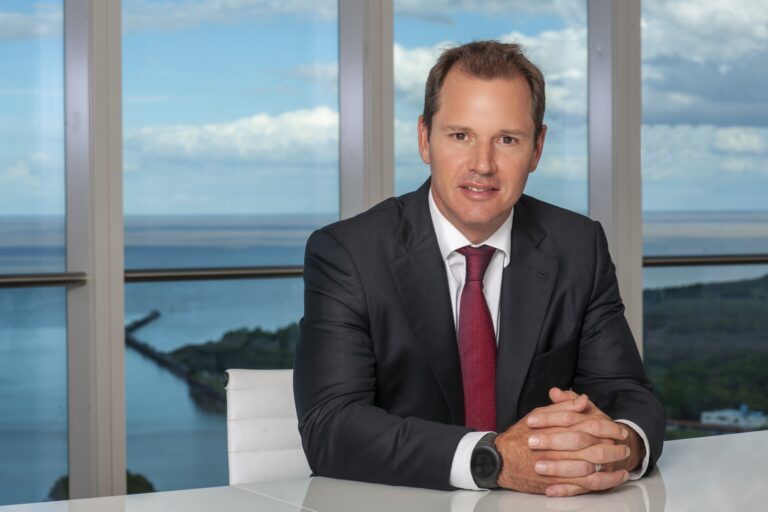 Jorge Brito reasume la presidencia de Genneia