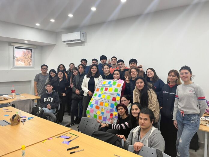 Formación laboral: buscan combatir la informalidad en jóvenes de 18 a 24 años